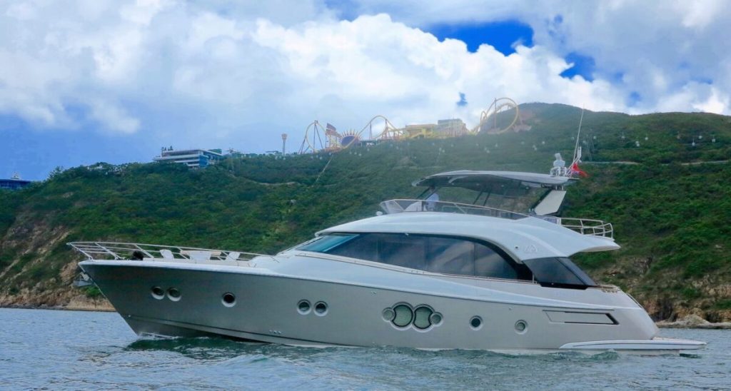 Monte Carlo Yachts 70