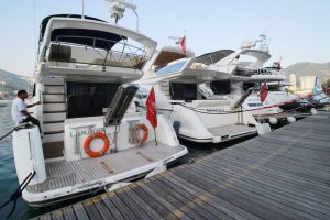 The Asia Yachting Evening Brokerage Boat Show displayed brokerage yachts from major brands including Monte Carlo Yachts, Princess, Azimut, Horizon, and Heysea_2