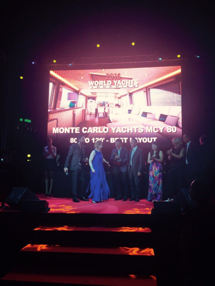 , The new MCY 80 wins the Best Layout Trophy in Cannes